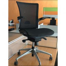 DELUXE EXECUTIVE OFFICE MESH CHAIR 