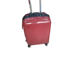 SINGLE PIECE TRAVELLING LUGGAGE RED