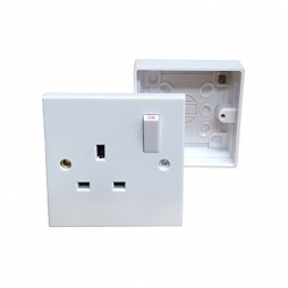 13 Amp Pattress & socket