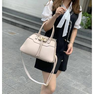 ELEGANT WOMEN'S HAND BAG WITH SHOULDER LOCK